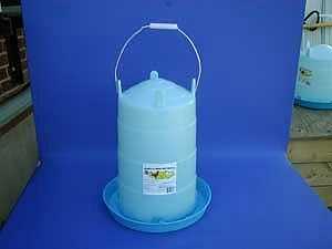 P3G PLASTIC 3 GAL. WATERER POU