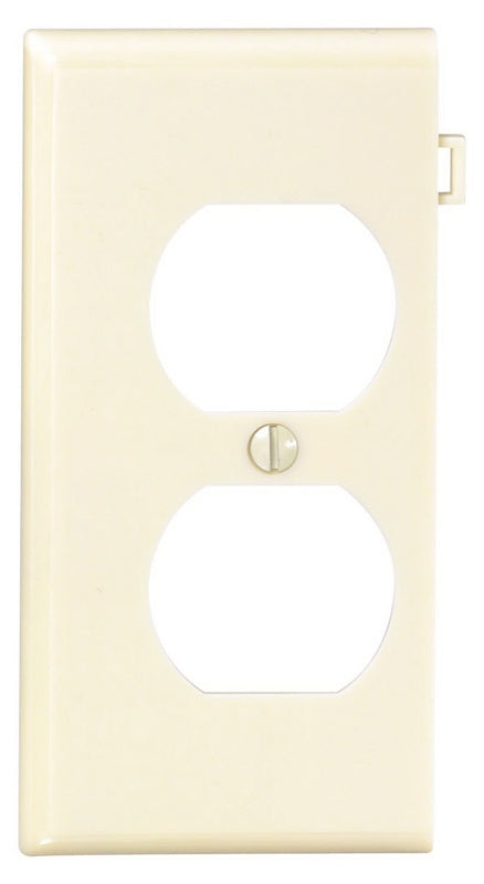 Leviton PSE8-W Receptacle Sectional Wallplate, 1 -Gang, Thermoplastic Nylon, White, Surface Mounting