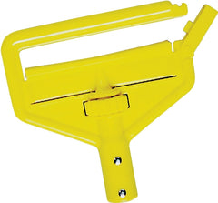 FGH115000000 54IN WET MOP HNDL